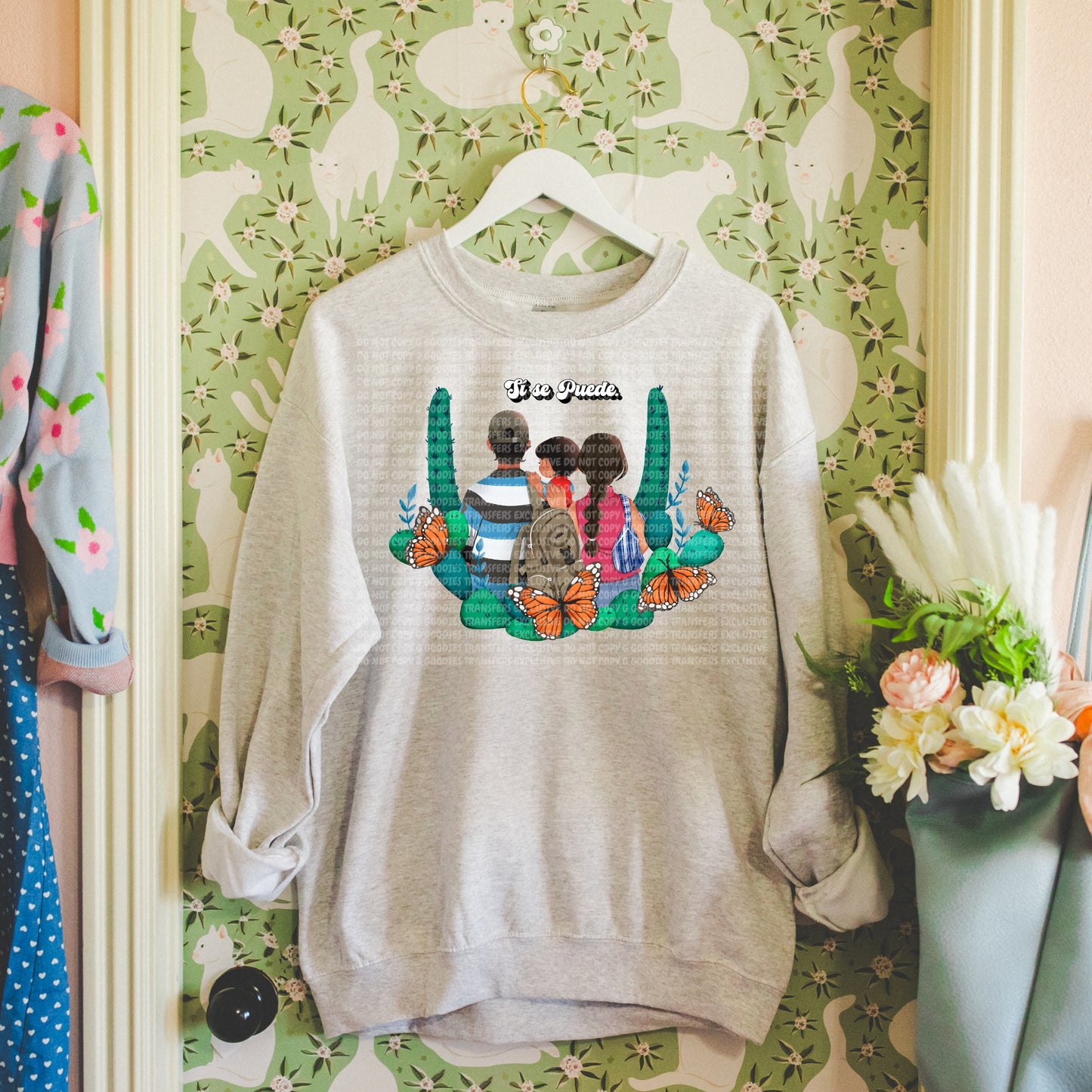 si se puede Tshirt or Crew